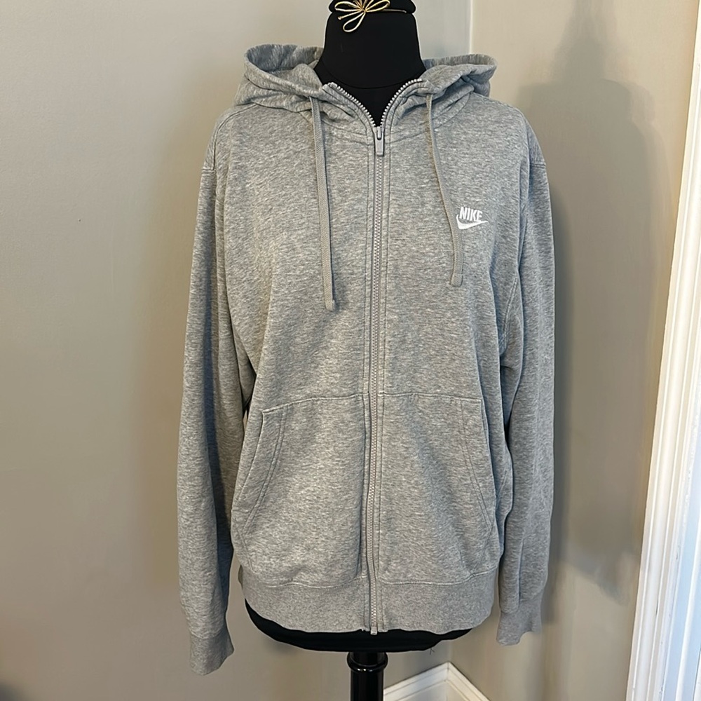 Women’s Nike hooded zipper sweatshirt size Medium